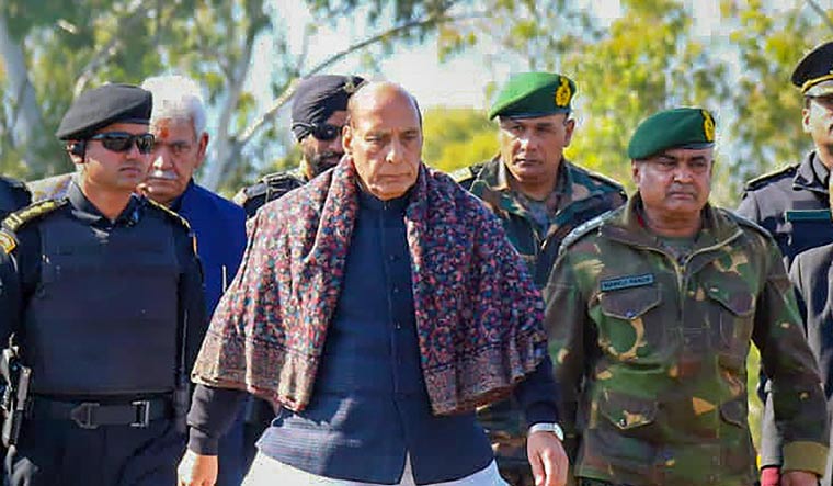 మావోయిస్టు ఇలాకాలో రక్షణ మంత్రి పర్యటన