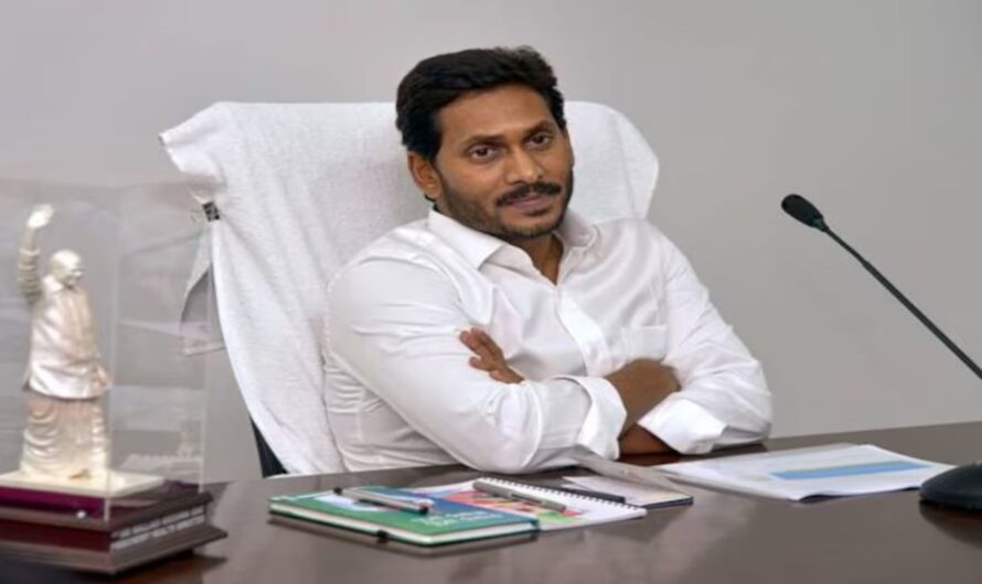 Target CM Jagan  : సీఎం జగన్ ను టార్గెట్ చేసిన సినీపరిశ్రమ