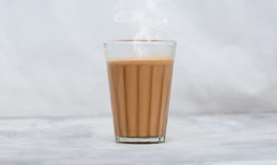 Gaju Glass Tea : గాజు గ్లాసులోనే చాయ్ తాగుతా ఉంటున్న ఎమ్మెల్యే తల్లి