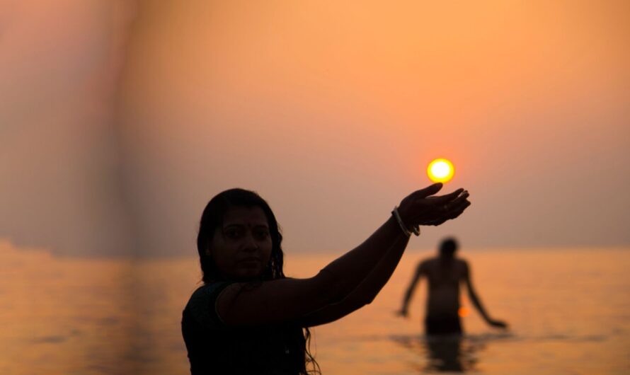 Bathing in River : నదిలో స్నానం ఎప్పుడు చేయాలి ???