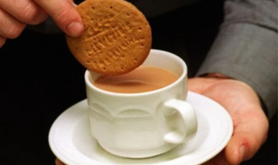 Tea and Biscut : చాయ్ లో బిస్కేట్ తింటే ఏమవుతుంది… ???