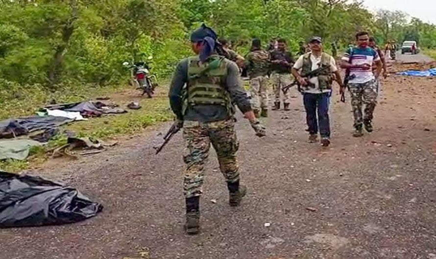 Encounter : భారీ ఎన్కౌంటర్… 11 మంది మావోయిస్టులు మృతి