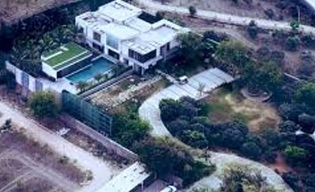Janwada-farm-House : అప్పుడు నాదే… ఇప్పుడు నాది కాదు…