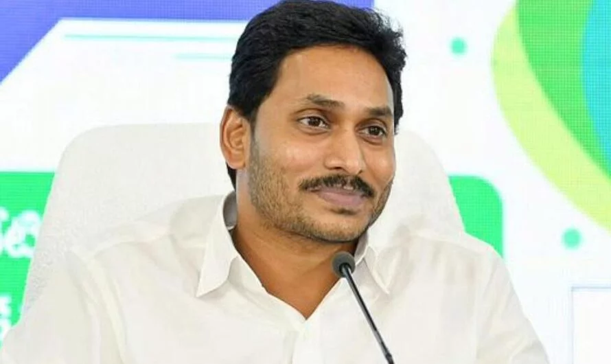 Ex CM Ys Jagan : జగన్ ఆలా మాట్లాడేసరికి తలపట్టుకున్న నాయకులు ….