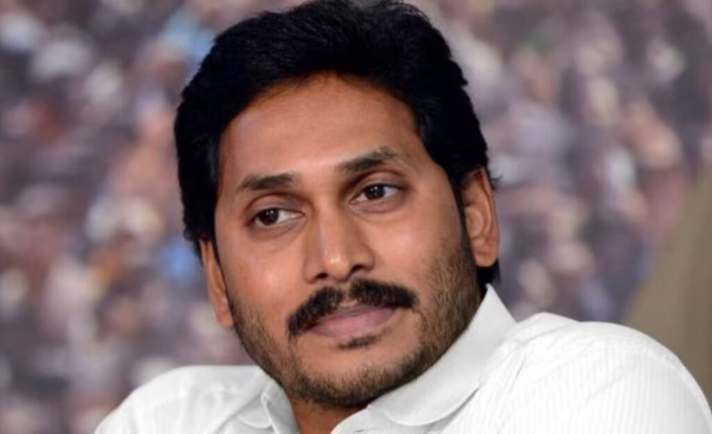Ex CM YS Jagan : జగన్ కోటకు బీటలు …. ?