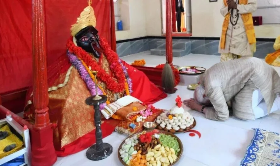 durgadevi : మోదీ పూజలు చేసిన ఆలయంలో అమ్మవారి కిరీటం మాయం.