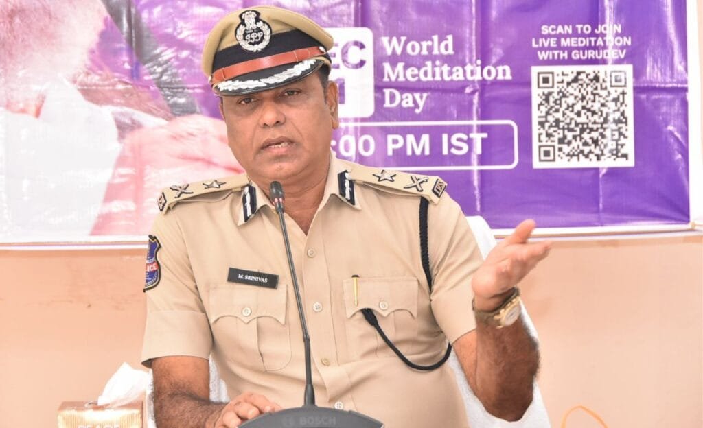 Police : నిత్య జీవితంలో ధ్యానం తప్పనిసరి