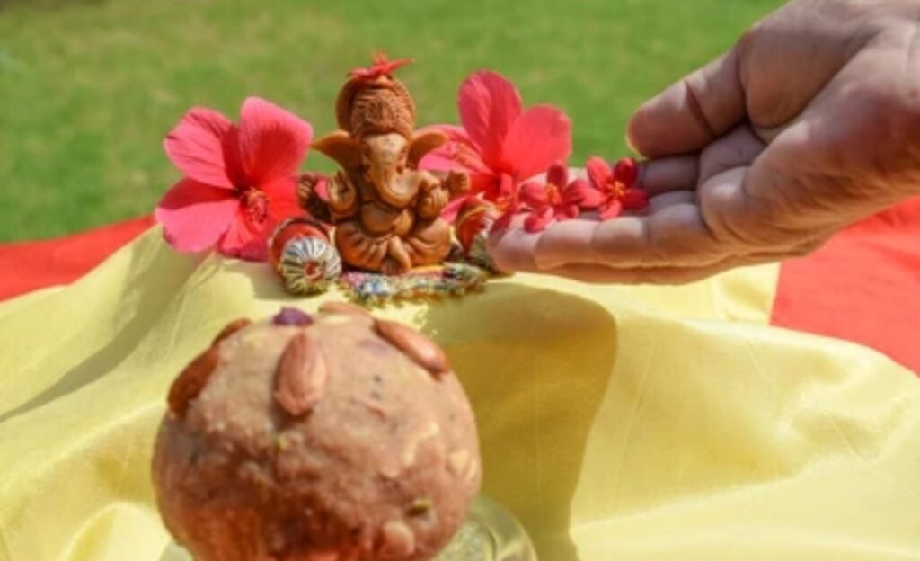 Flowers : వాడిన పూలు దేవుడి వద్ద ఉంటే ఏమవుతుంది ?