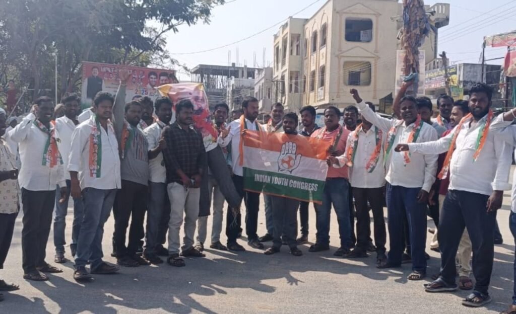 Congress : గద్దర్ కు పద్మ శ్రీ అవార్డు ఇవ్వాలి