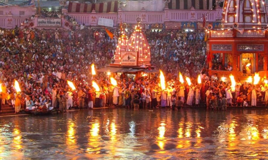 Mela : కుంభమేళాకు వచ్చే భక్తులు ఎందరో తెలుసా ?