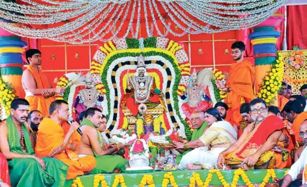 Komuravelli : ఘనంగా కొమురవెల్లి మల్లన్న కళ్యాణం