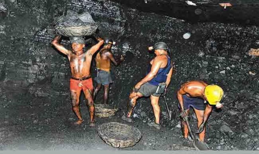 Singareni : సింగరేణిలో వేధిస్తున్న అధికారులను సస్పెండ్ చేయాలి