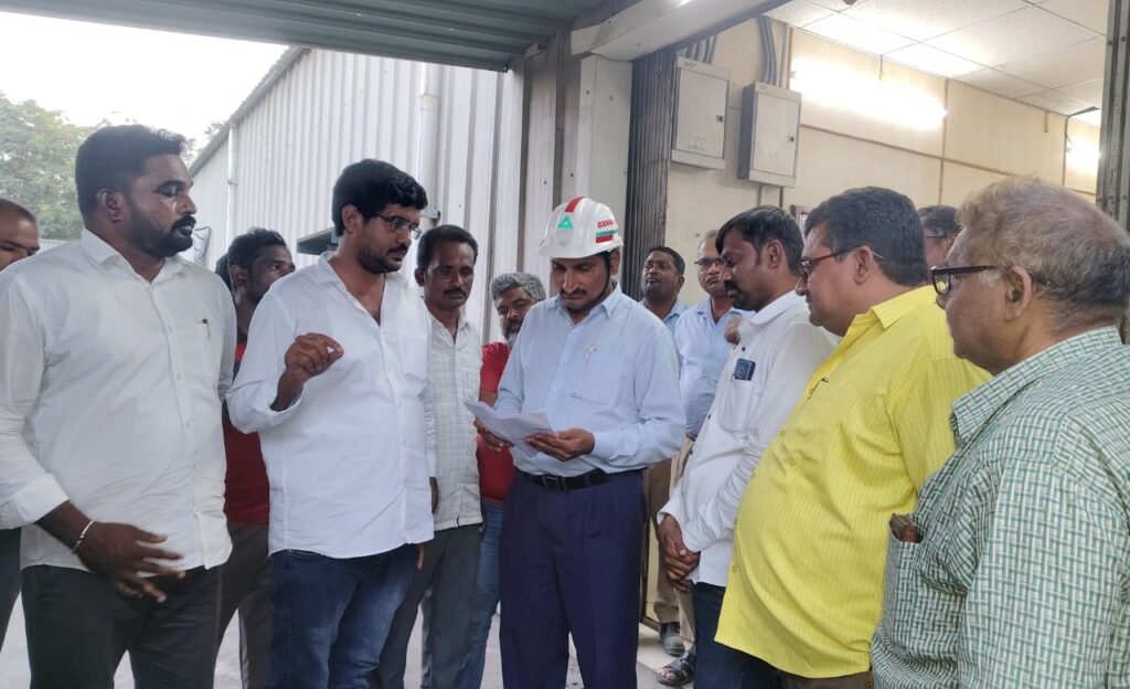 Singareni : కాంట్రాక్టు కార్మికుల సమస్యలు పరిష్కరించాలి