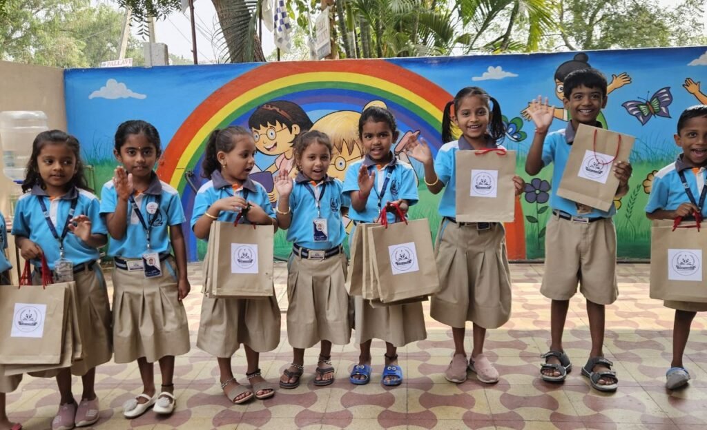 Plastic : ఎథిక్ అకాడమీ స్కూల్లో “పేపర్ ఓవర్ ప్లాస్టిక్”