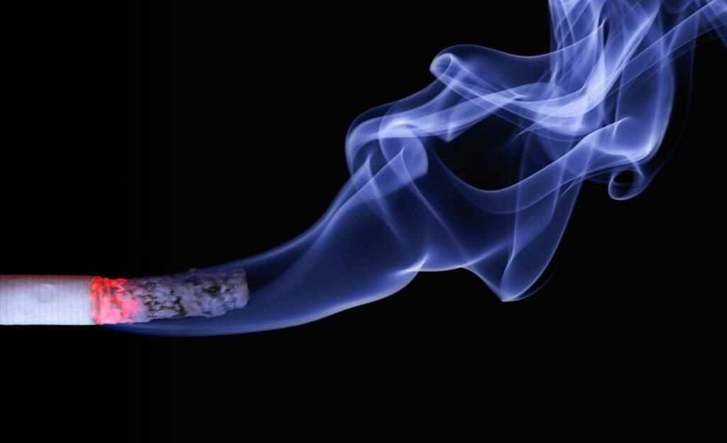 smoking :  సిగరెట్ తాగితే ఆయుస్సు ఎంత తగ్గుతుందో తెలుసా ?