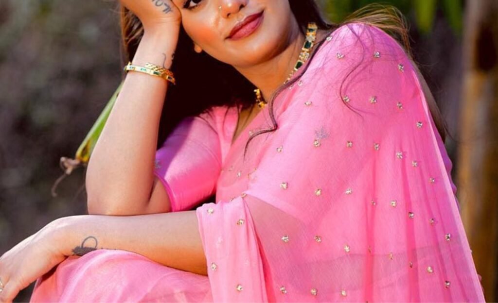 Star lady : సినిమాలో నటించకున్నా…. ఎందరో అభిమానులు…ఆమె ఎవరో తెలుసా ?