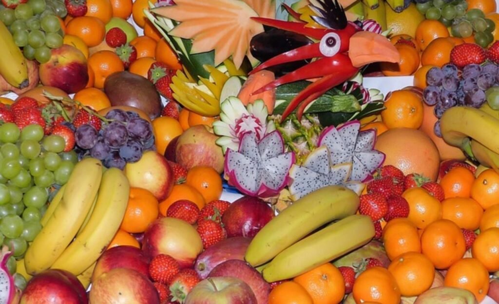Fruits : ఆ 6 పండ్లు తింటే మహిళలకు డాక్టర్ అవసరమే లేదు