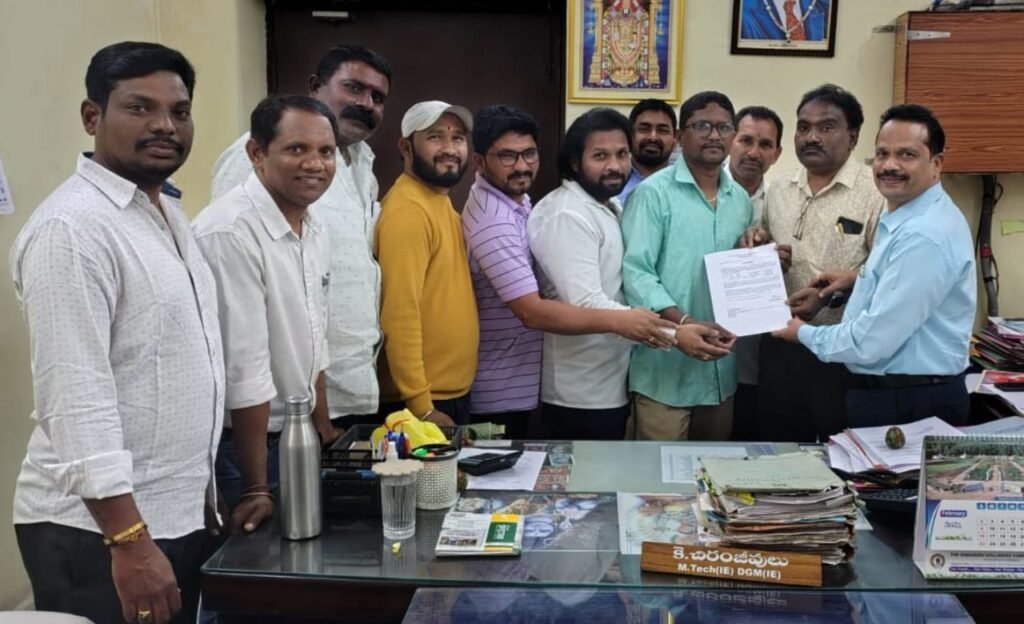 Singareni : ఎస్సీ ఎస్టీ ఉద్యోగస్తుల సంక్షేమ సంఘం ఆధ్వర్యంలోనే సమస్యల పరిస్కారం
