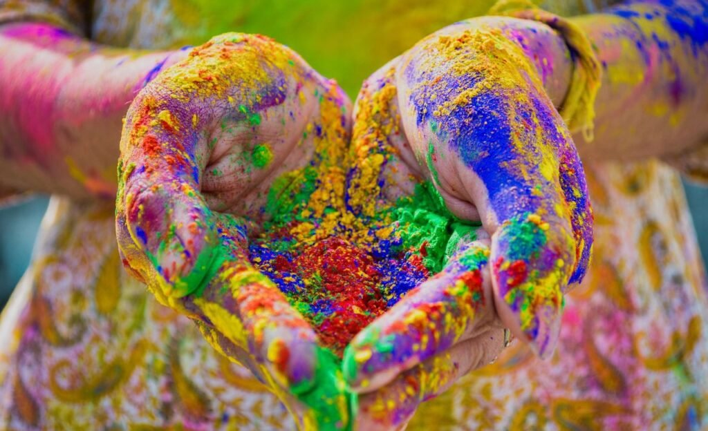 Holi : హోలీ రోజు ఈ పూజ చేయండి. దోషం తొలగిపోతుంది.