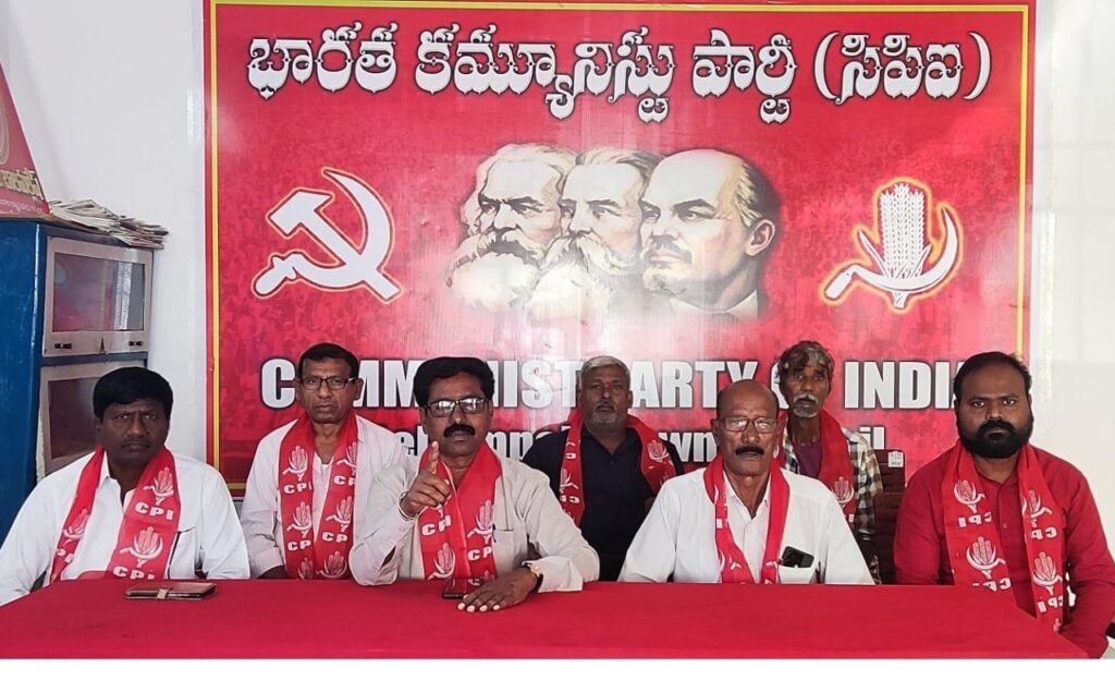 Singareni : మందమర్రి జనరల్ మేనేజర్ క్షమాపణలు చెప్పాలి