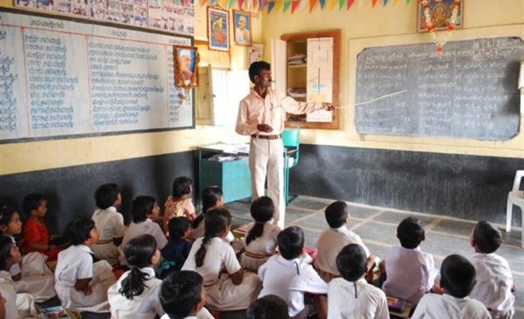Education : పర్యవేక్షణ లోపం…పసిపాపలకు శాపం