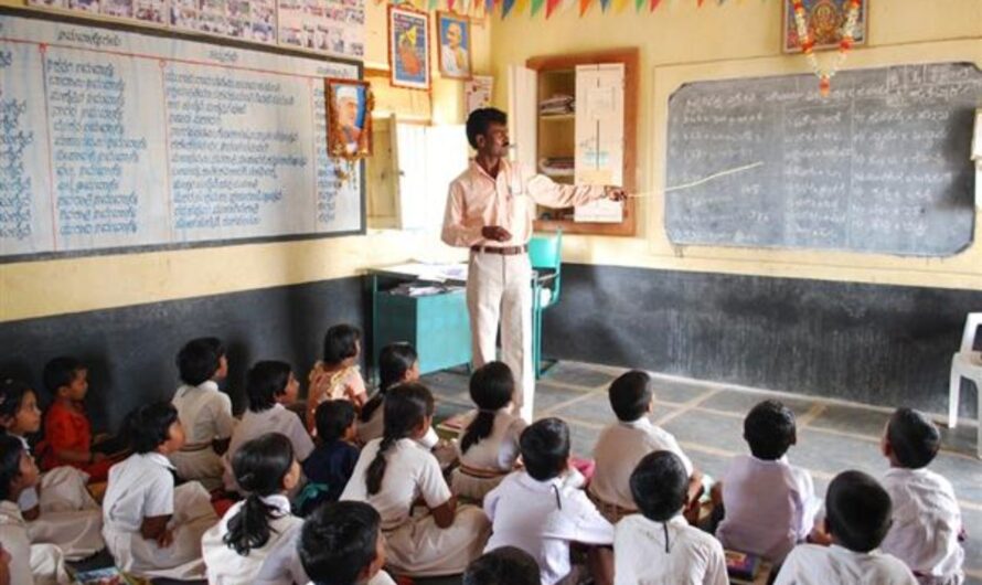 Education : పర్యవేక్షణ లోపం…పసిపాపలకు శాపం