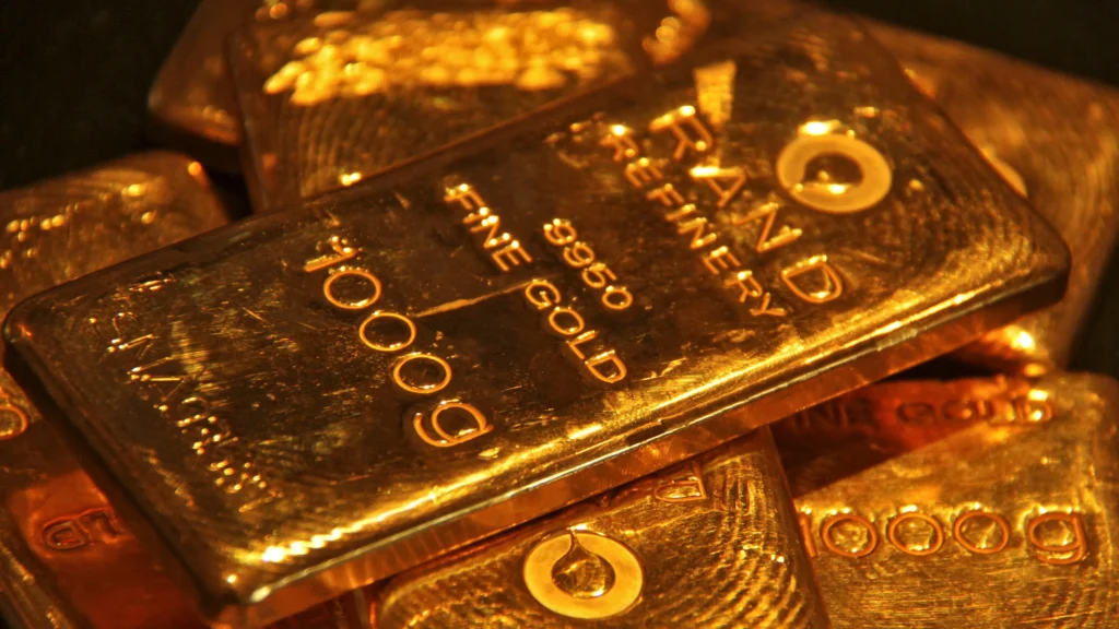 Gold : 2025, డిసెంబర్ నాటికీ తులం బంగారం ధర ఎంతవుతుందంటే ….