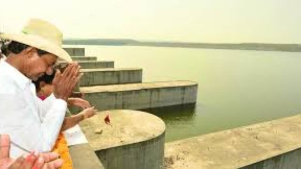 Kaleswaram : నాడు గొప్పలు కేసీఆర్ కు ….నేడు ఇబ్బందులు ఇంజనీర్లకు