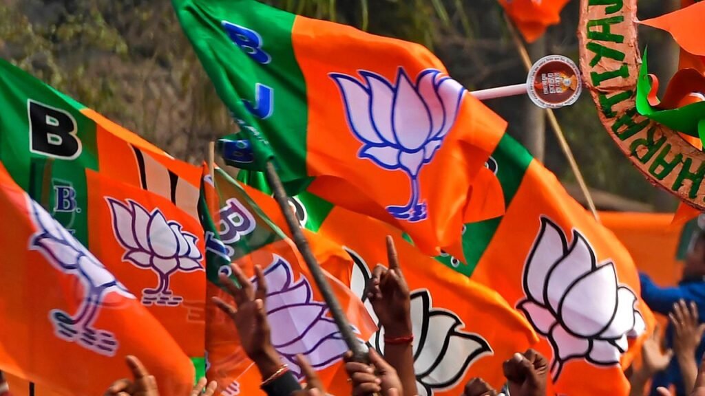 BJP  : సీనియర్లకు దక్కని కమలం సీటు