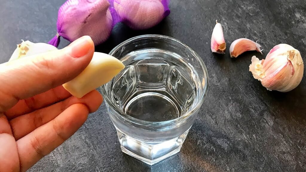Garlic : వెల్లుల్లి నీరు తాగితే ఆ సమస్యలన్నీ మాయం