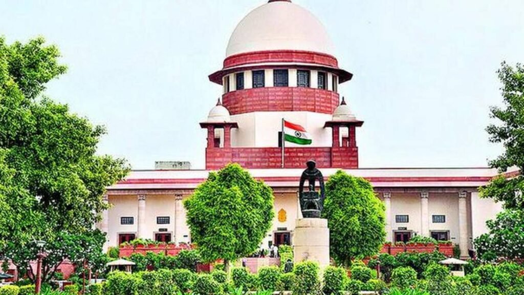 Court : పార్టీ మారిన ఎమ్మెల్యేలపై సుప్రీం కోర్ట్ కీలక తీర్పు