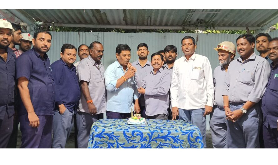 Singareni : కాసిపేట గని పై సింగరేణి ఛైర్మన్ బలరాం నాయక్ జన్మదిన వేడుకలు