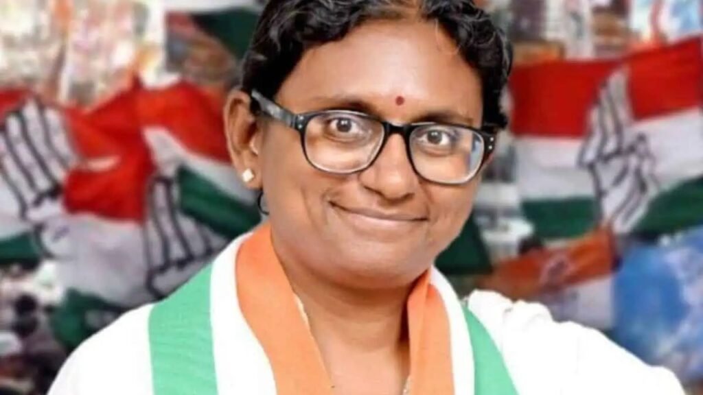 Minaksi : తెలంగాణాలో మీనాక్షి పాదయాత్ర