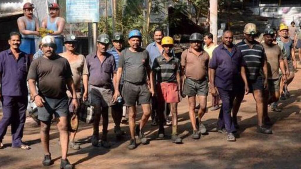 Singareni  : సింగరేణిలో 360 కార్మికులకు క్యాడర్ స్కీమ్ పదోన్నతులు