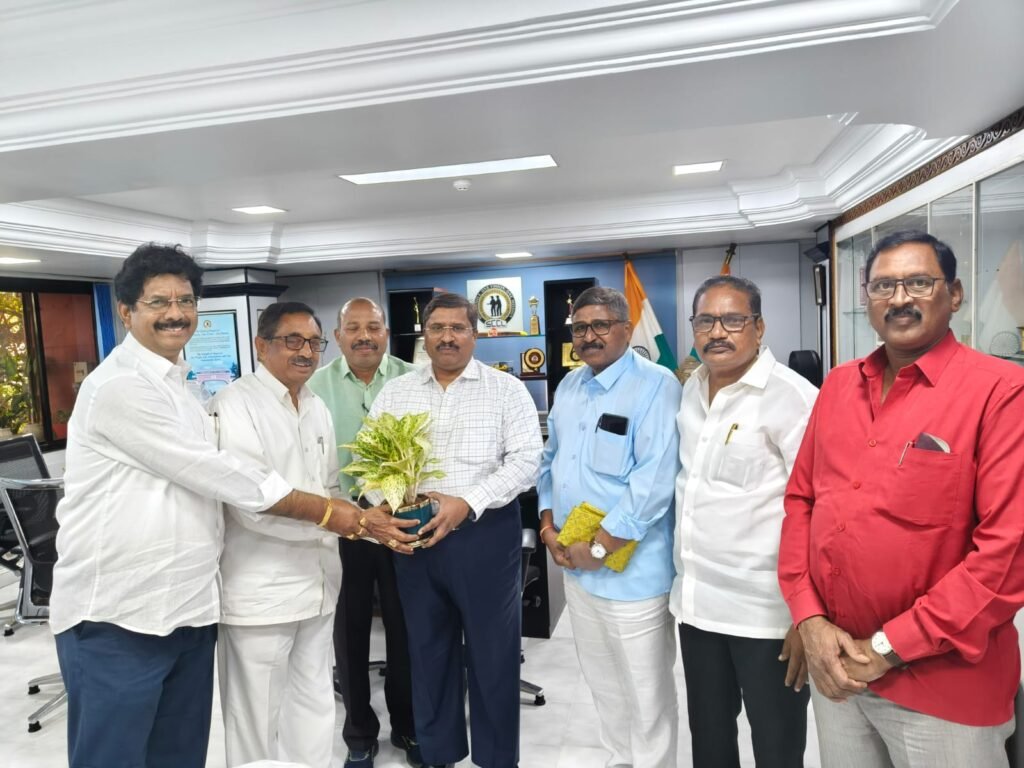 Singareni : సింగరేణి సి & ఎండీ ని కలిసిన గుర్తింపు సంఘం