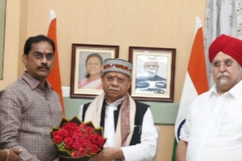 రాష్ట్ర గవర్నర్‌తో బీజేపీ మైనార్టీ మోర్చా