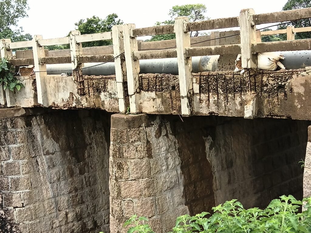 బీబీపేట్ వంతెనపై పెరుగుతున్న ప్రమాదం..