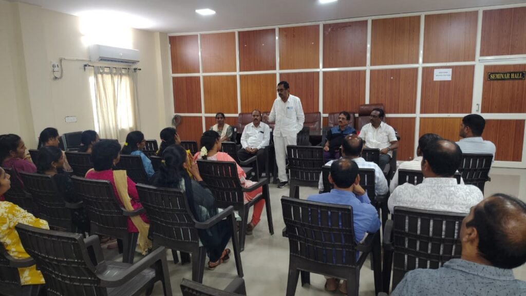 మణుగూరు ఓసి సింగరేణికి ఇవ్వకుంటే సమ్మె తప్పదు