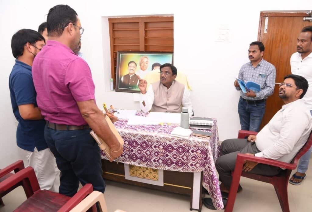 ప్రజల మౌలిక వసతుల కల్పనకు ప్రభుత్వం అధిక ప్రాధాన్యం
