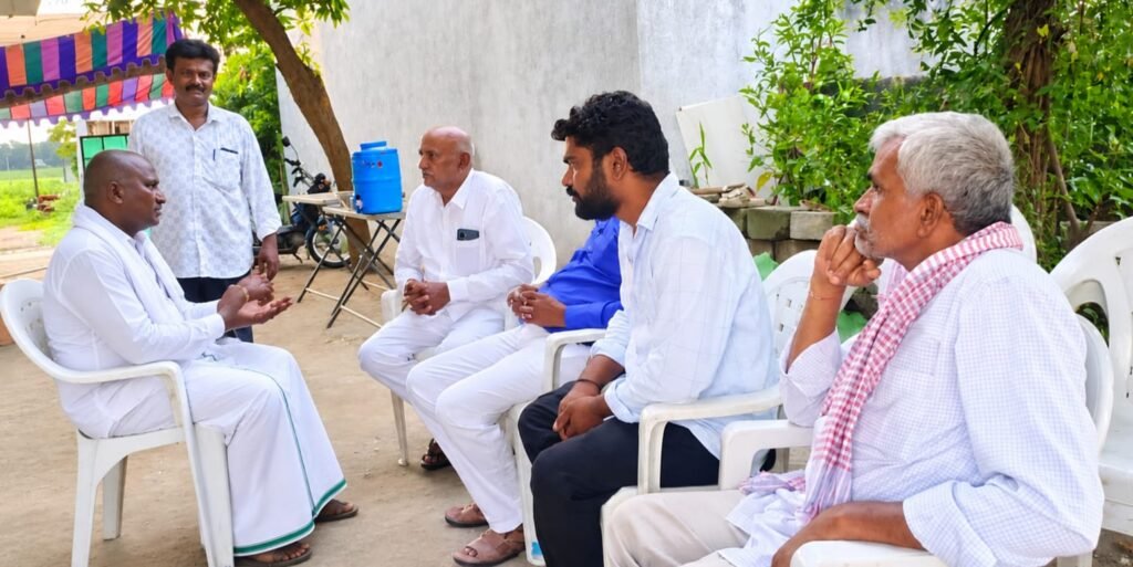 మృతుడి కుటుంబాన్ని పరామర్శించిన తెలంగాణ రక్షణ సేన నాయకులు