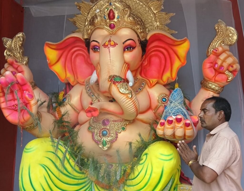 గ్రామ ప్రజల శ్రేయస్సు కోసం ప్రత్యేక పూజలు