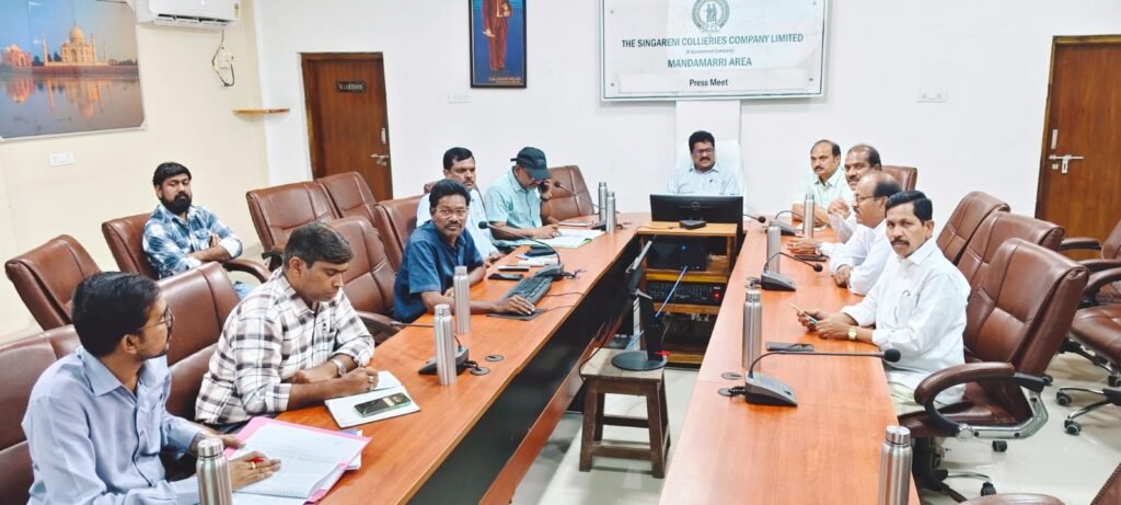 ఉత్సవాల నిర్వహణపై అధికారులతో జీఎం ఎన్. రాధాకృష్ణ సమీక్ష