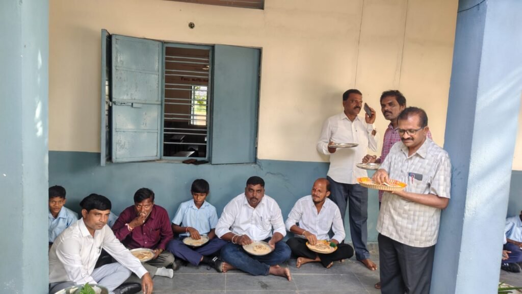 పొన్నారం పాఠశాలల్లో సీఎం మార్నింగ్ బ్రేక్‌ఫాస్ట్