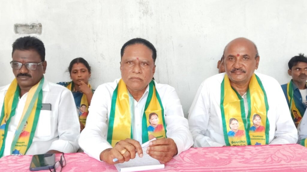 టీఆర్‌ఎస్‌లోకి ప్రముఖ న్యాయవాది కీర్తి రవికుమార్