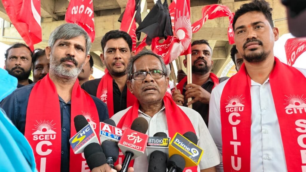 సింగరేణి లాభాల్లో కార్మికులకు వాటా ప్రకటించాలి
