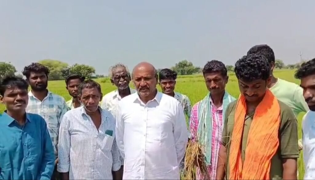 రైతుల సమస్యలను పరిష్కరించడంలో ప్రభుత్వం నిర్లక్ష్యం