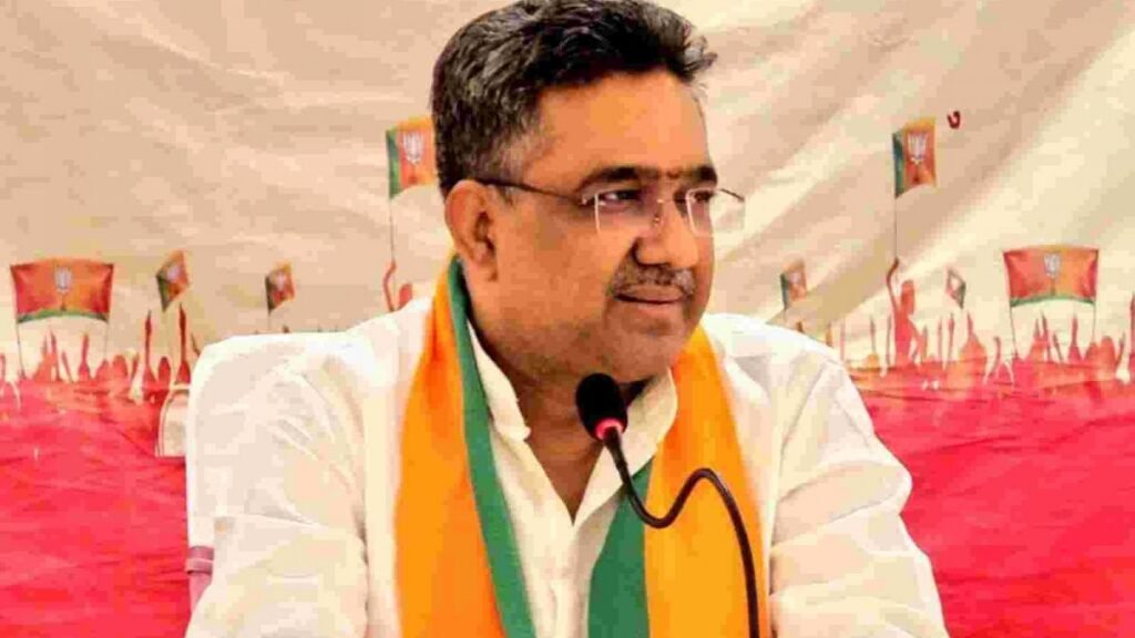 పార్టీ పదవులకు రాజీనామా చేసి నియోజకవర్గాల్లో పనిచేయండి.